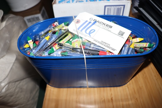 All to go - crayons