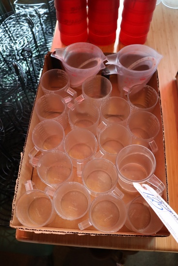 All to go - acrylic measure cups