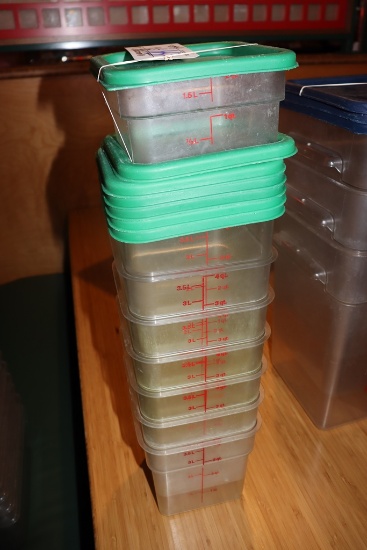 Times 8 - food storage containers - 7) 4 qt and 1) 2 qt with lids
