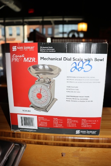 San Jamar new in box manual scale with bowl - 32 oz
