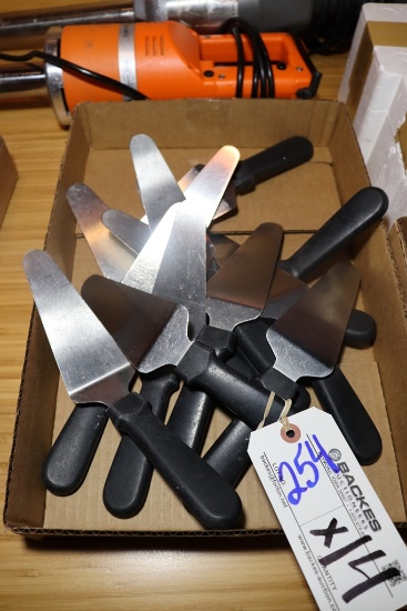 Times 14 - black handled pizza spatulas