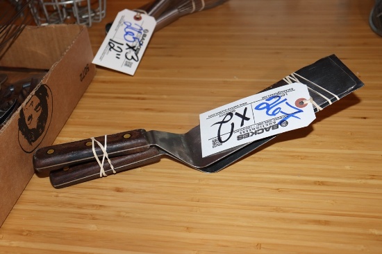 Times 2 - wood handled spatulas