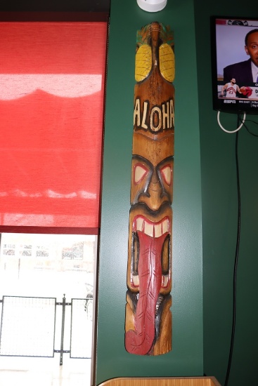 Aloha 50" wall mount totem pole