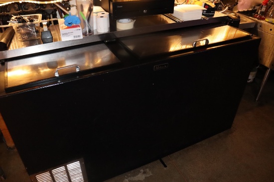 Perlick 60" sliding 2 lid bottle cooler