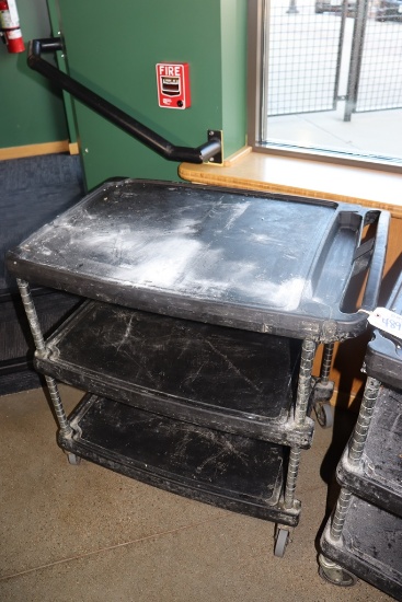 Metro 24" x 32" poly bussing cart - needs wiped down - minor damage to cart