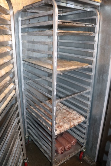 Aluminum portable sheet pan rack