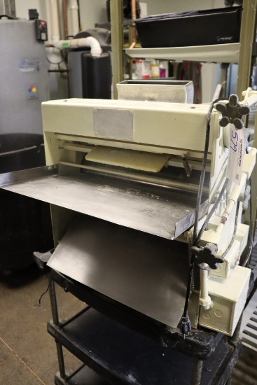 Acme MR11 dough roller - working