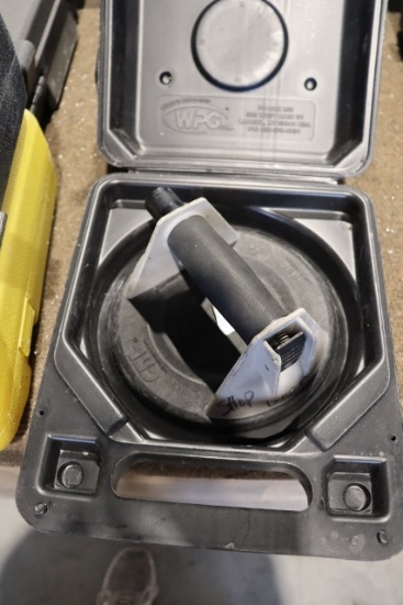 Times 2 - WPG 8" glass pump action vacuum glass Lifters
