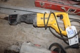 DeWalt DWE304 electric reciprocating saw