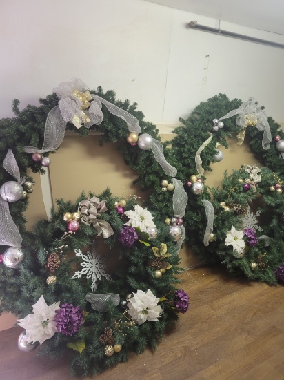 All to go - 2 large wreaths and 2 smaller wreaths