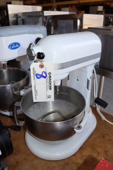 Kitchen Aid white mixer with stainless bowl & paddle attachment