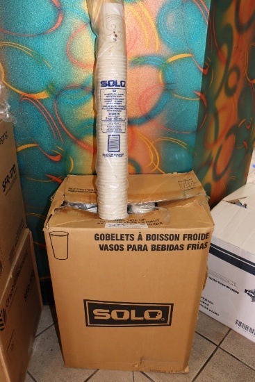 3/4 case of Solo 21 oz. cups