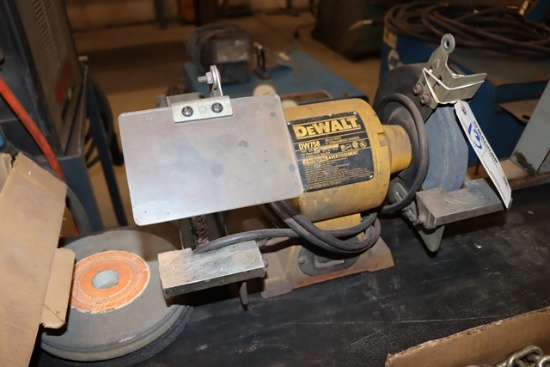 DeWalt DW758 counter top 8" electric bench grinder with extra wheels