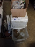 All to go - lamp, globes and more, including storage container
