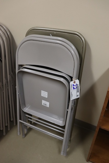 All to go - 3 nonmatched folding chairs