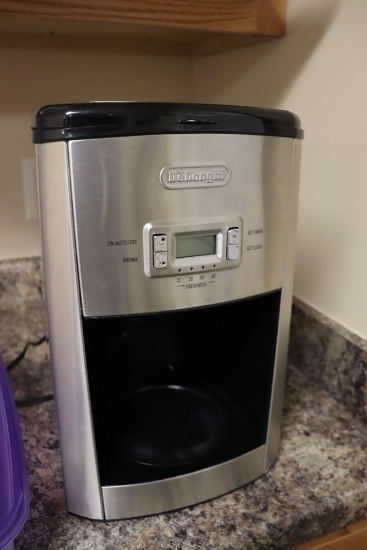 DeLonghi coffee brewer