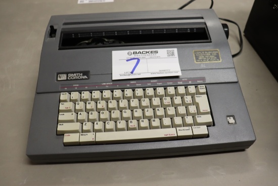 Smith Corona SL470 electric typewriter