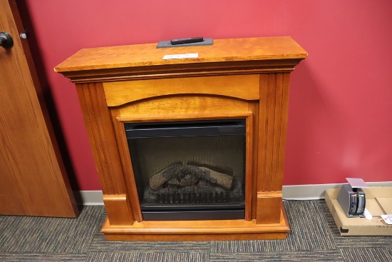 36" wide Dimplex wood framed - electric fire place