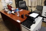 Office to go - Desk, Chair and 2 tweed chairs