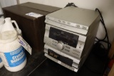 Sony RX33 stereo with 2 box speakers
