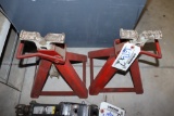 Pair to go - 6 ton ratchet jack stands