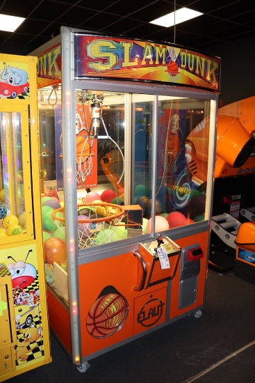 Elaut 68A "Slam Dunk" ball Crane Machine with Intercard card reader