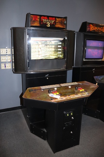 Namco Ltd "Tekken3" 2 person video game - appears working - screen has been