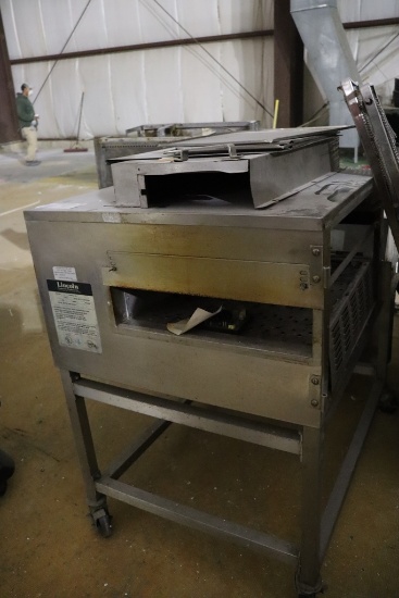 Lincoln Impinger model 1133 pizza ovens in as is condition - located in sto