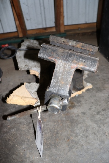 6" Bench vise