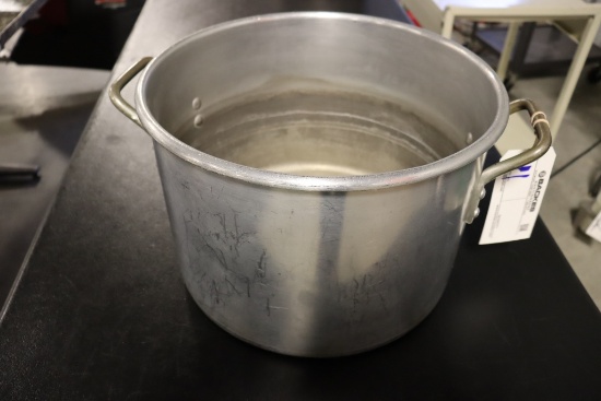Aluminum stock pot with NO lid - 20 qt