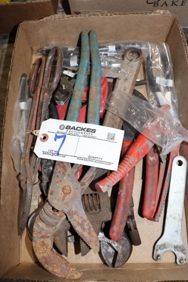 Box flat to go - Chanel locks, adjustable wrenches, & more