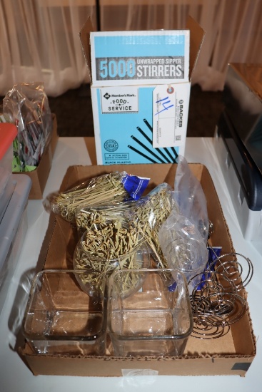 All to go - black unwrapped straws, table numbers and more