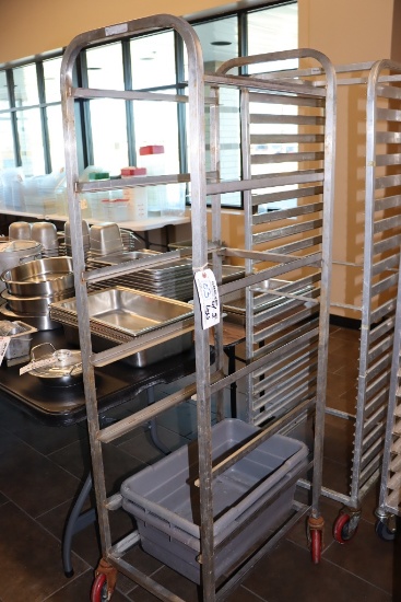 Winholt portable sheet pan rack with 2 lugs