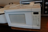 GE 120 Vt microwave - needs cleaned