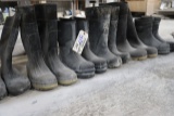 All to go - 8 assorted size pairs of rubber boots