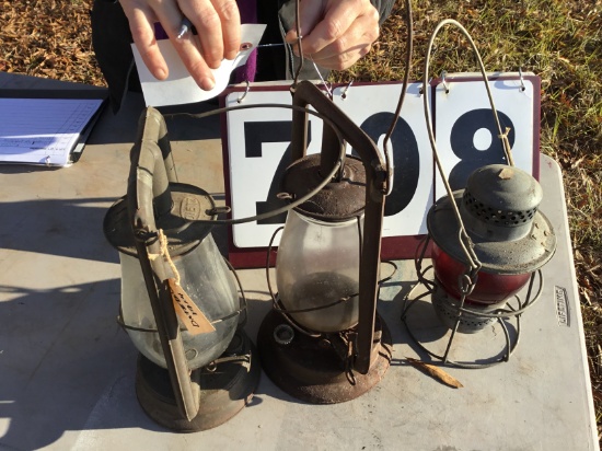 Group of 3 lanterns - 2 Dietz NY, 13"/1 Adlake red globe, 9"