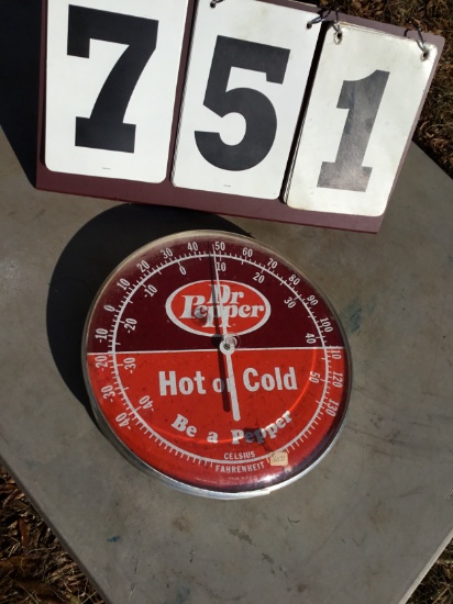 Thermometer round 12", "Dr. Pepper Hot or Cold"