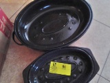 Set of 2 Covered Broiler Pans, 1 is 16