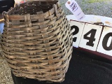 Woven vine basket, approx. 15