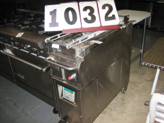 Used Taylor Commercial Electric Clam Shell Grill Q511-23; 12" wide x 38" deep x 38" (closed)