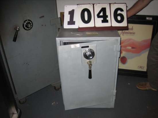 Used Diebold Safe with Locking Cabinet Inside M#172653; 21" wide x 20" deep x 32" tall