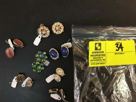 Bag of Fashion Jewelry, Earrings