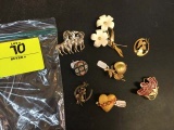 Bag of Fashion Jewelry, Pins and Brooches