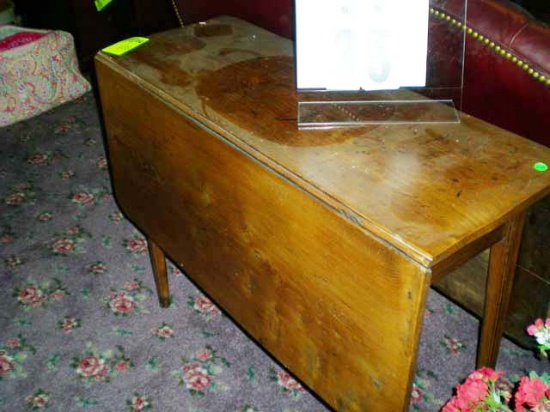 Oak Drop Leaf Table with Sheraton Style Legs, 14"x38", with 16"x38" leaves, opens to 44"x38"