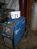 Millermatic 225 welder, SR# LK040107B, stock # 907321, with tank and cart, 40