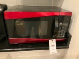 Westbend Microwave Oven, re/black; 19
