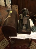 Vintage Singer Sewing Machine in Wooden Domed Case, Excellent Condition
