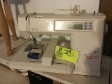 Deco Burnette 600 Sewing Machine, 16.5x11