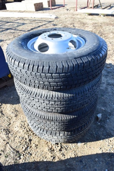 235/80R16 DUALLY T&W 4CT