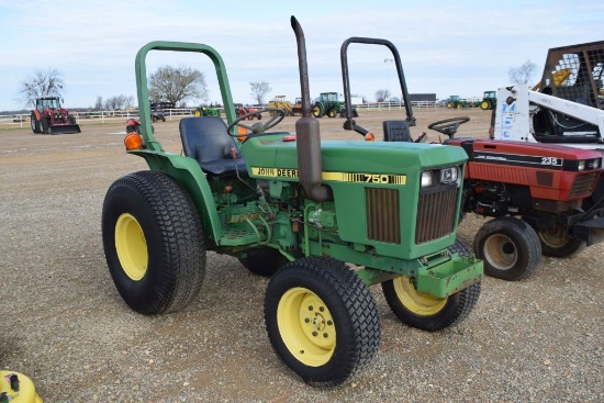 JD 750 ROPS 2WD